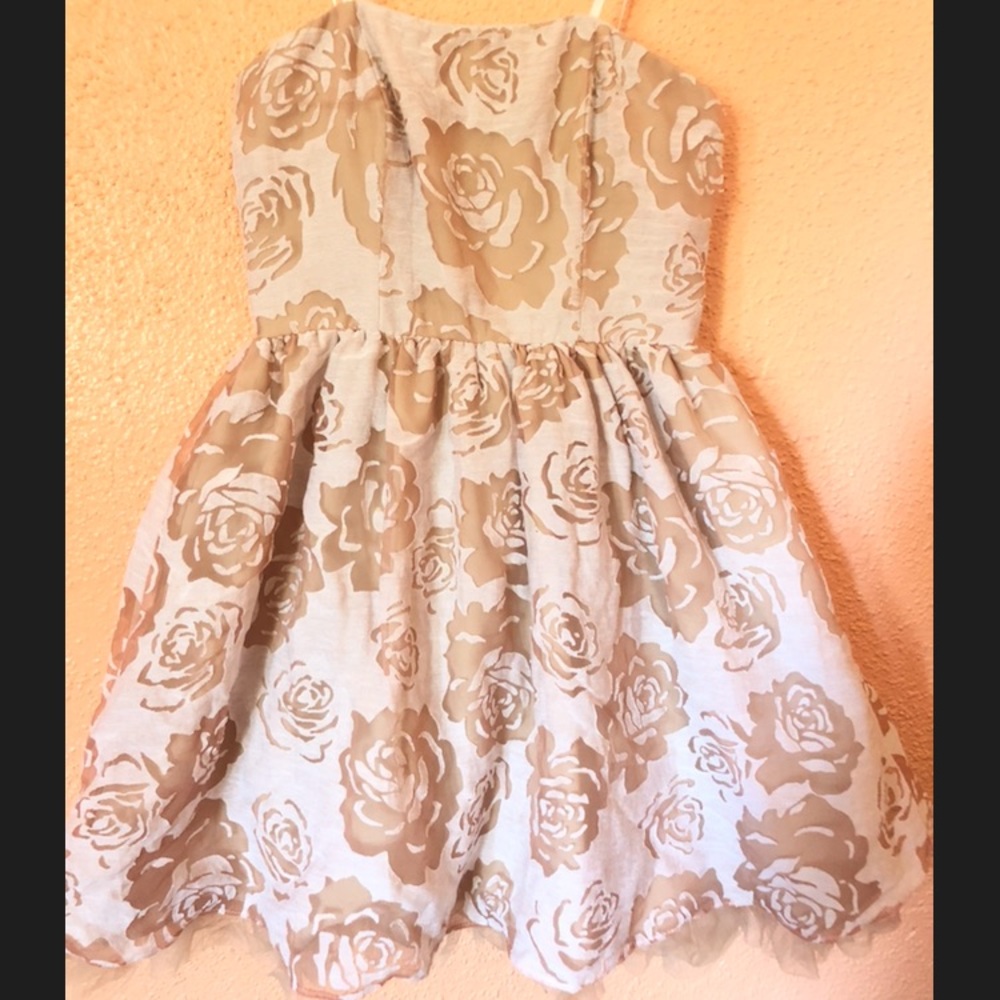 Flower Flared Nude Dress